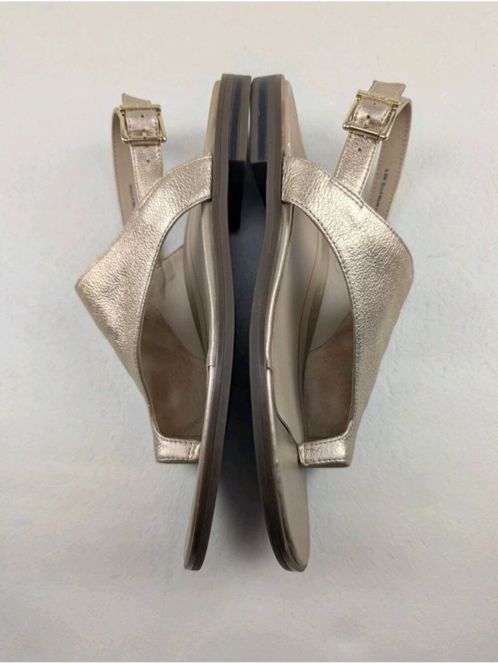 Vionic Ella Slingback Toe Loop Sandal Women 8.5 Gold Metallic Leather Adjustable - Picture 6 of 12